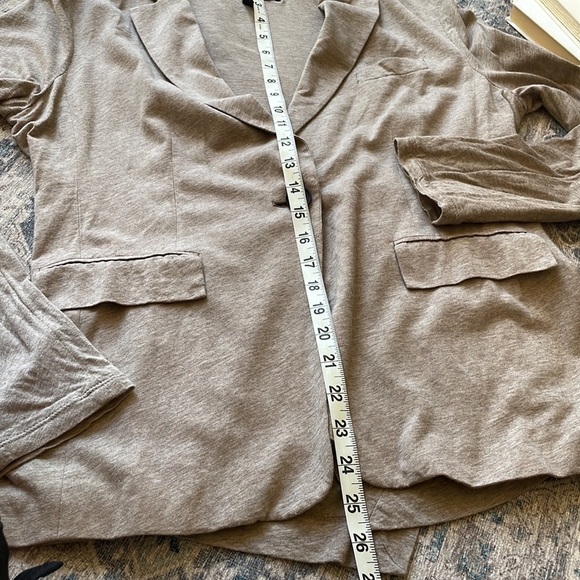 BCBG Jersey blazer size medium - Picture 4 of 11